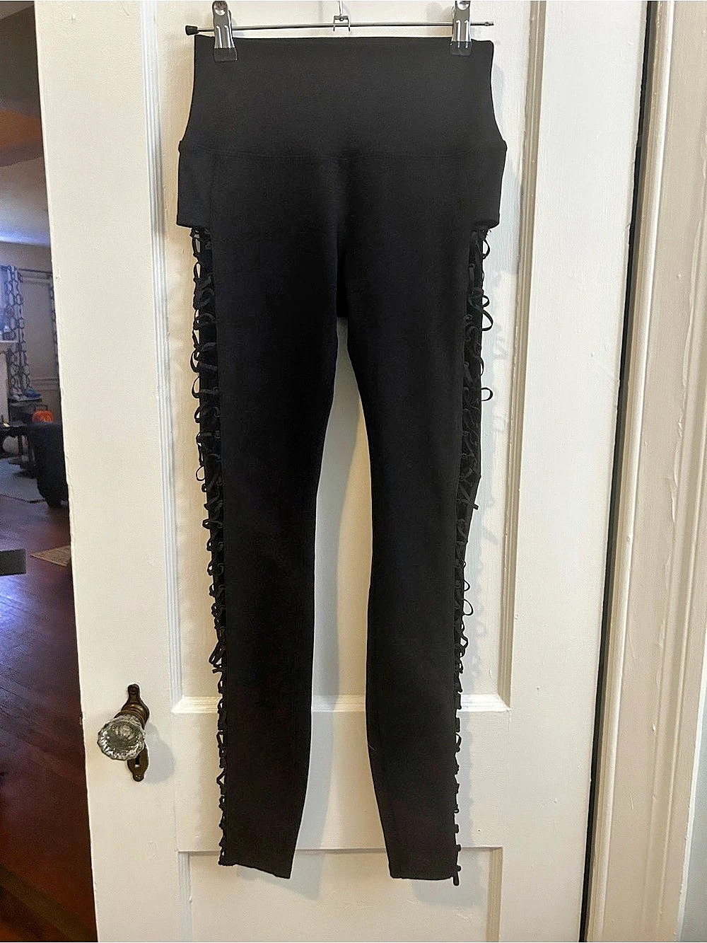 Alo Lace-Up Side Leggings in Black Size Small